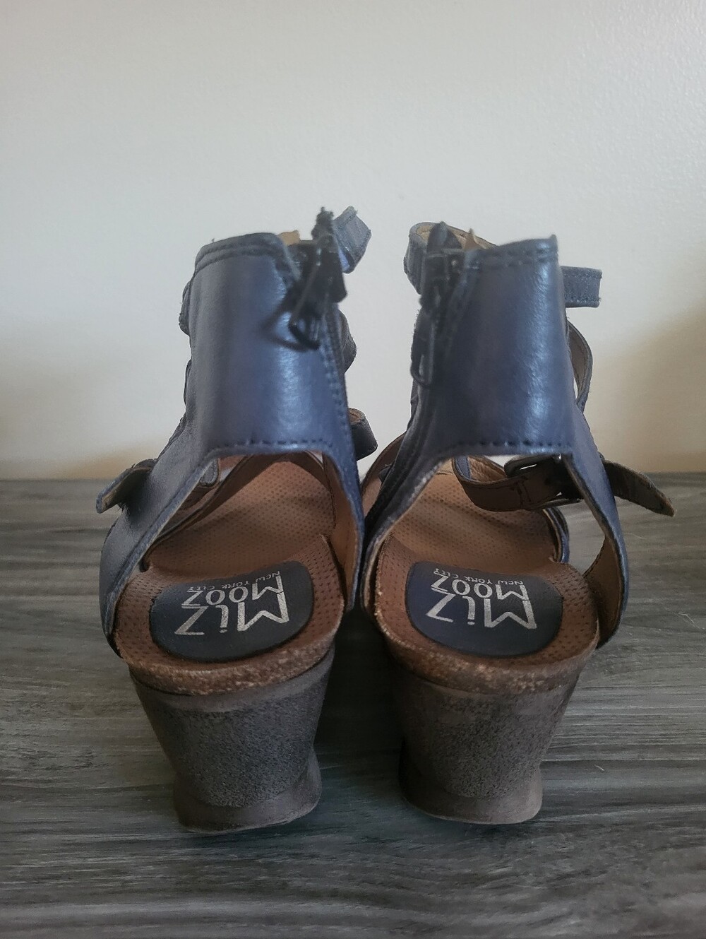 Miz Mooz Shay Strappy Wedge Sandals Navy Leather Size 40 - Picture 6 of 10